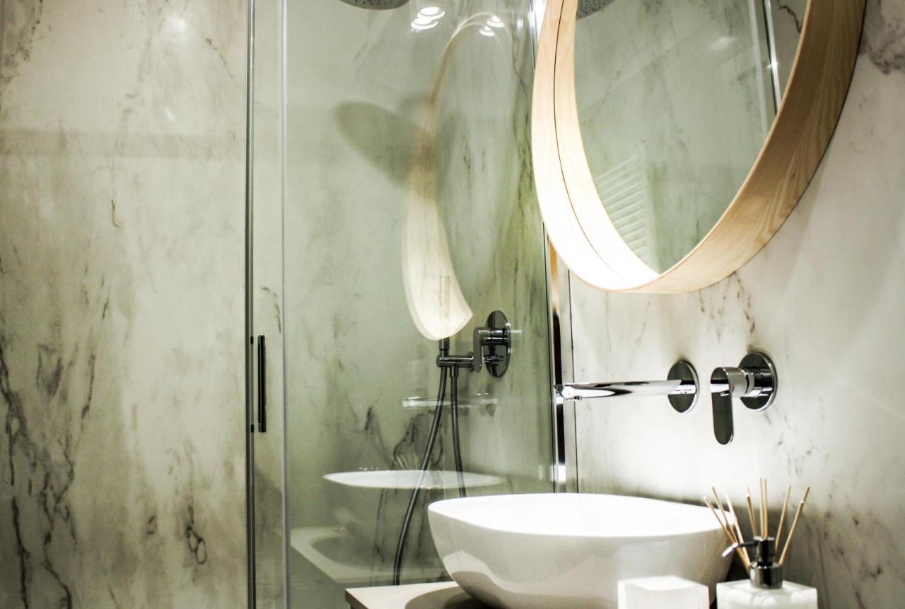 Serendipity Apartments - Duomo Милано Екстериор снимка