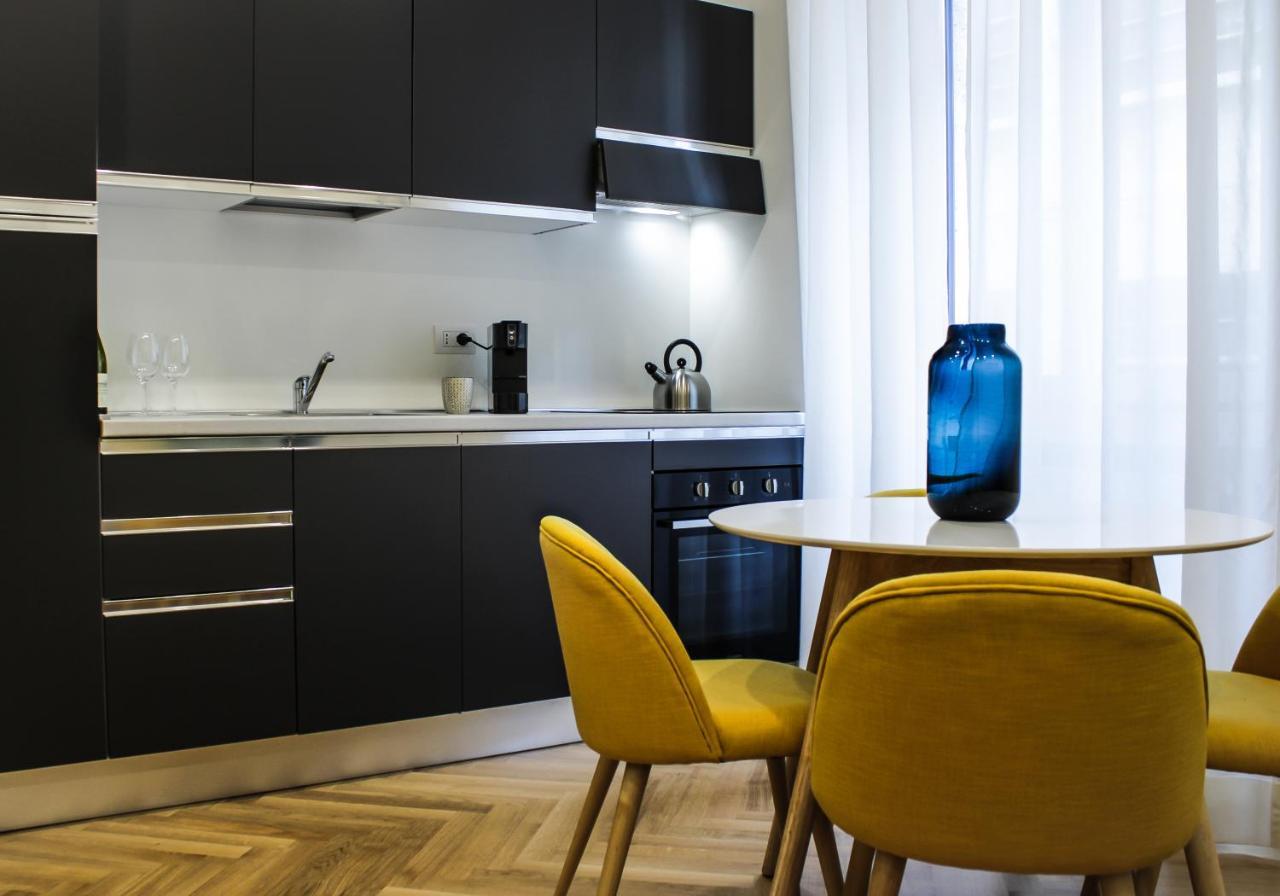 Serendipity Apartments - Duomo Милано Екстериор снимка